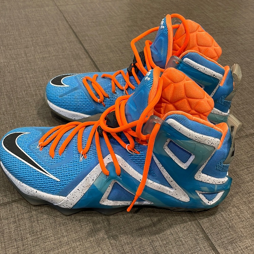 Nike Elite Series basketball shoes hi top
